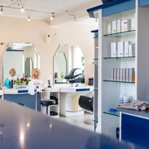 Friseursalon Lengert - (Inhaberin Friseurmeisterin Susanne Weinrich) Schönheit beginnt mit Selbstbewusstsein und einer guten Friseurin.- Unsere Friseurdienstleistungen - Für die ganze Familie. - Innenansicht Salon