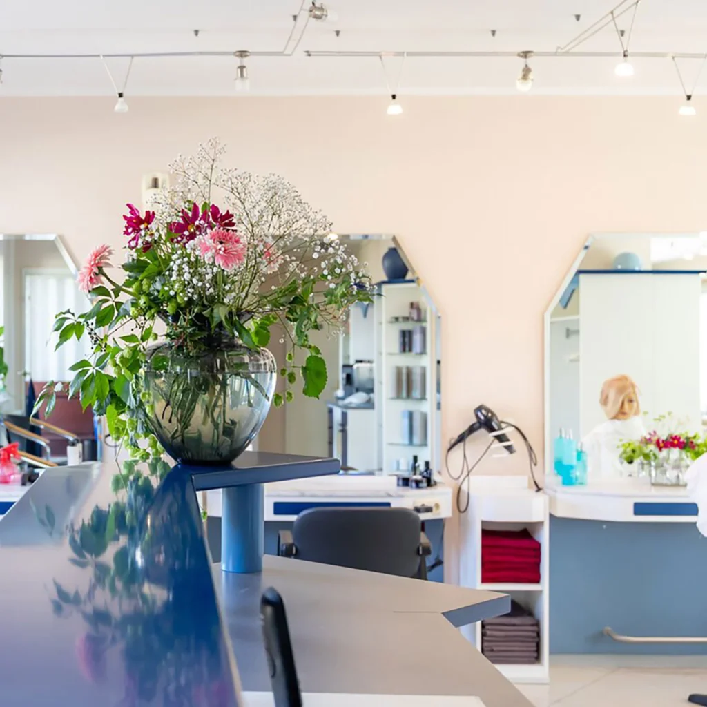 Friseursalon Lengert - (Inhaberin Friseurmeisterin Susanne Weinrich) Schönheit beginnt mit Selbstbewusstsein und einer guten Friseurin.- Unsere Friseurdienstleistungen - Für die ganze Familie. - Umformung